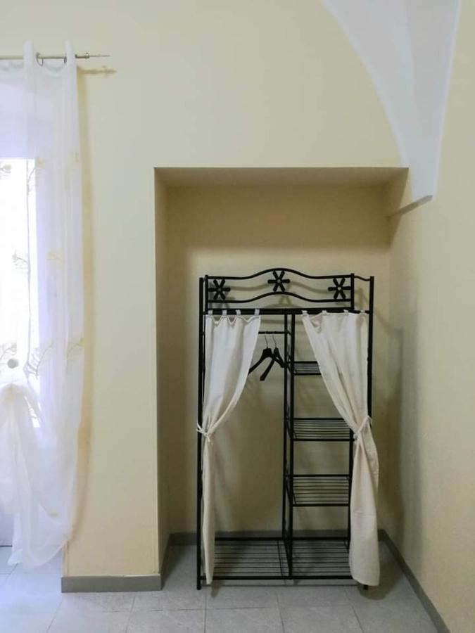 L 'Alcova Holidays Home Centro Storico Ceglie Messapica Esterno foto