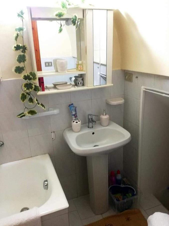 L 'Alcova Holidays Home Centro Storico Ceglie Messapica Esterno foto