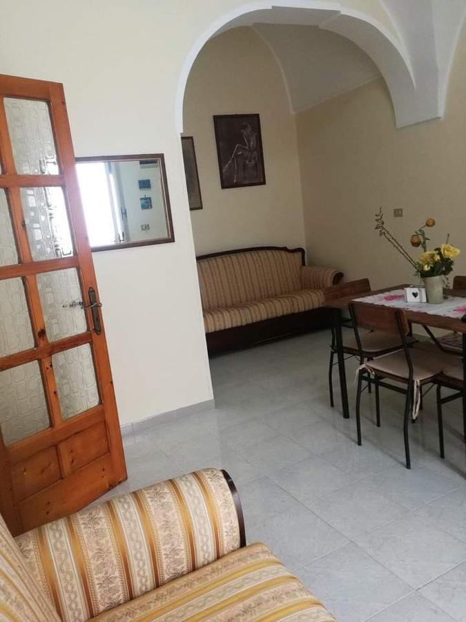 L 'Alcova Holidays Home Centro Storico Ceglie Messapica Esterno foto