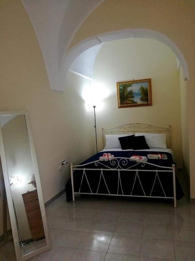 L 'Alcova Holidays Home Centro Storico Ceglie Messapica Esterno foto
