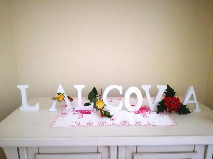 L 'Alcova Holidays Home Centro Storico Ceglie Messapica Esterno foto
