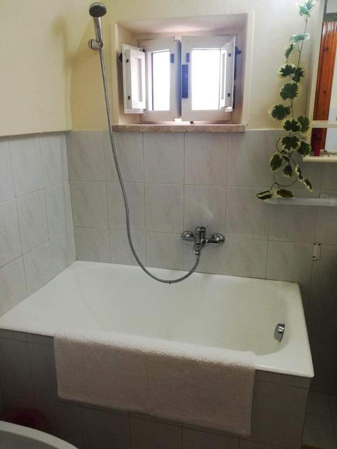 L 'Alcova Holidays Home Centro Storico Ceglie Messapica Esterno foto