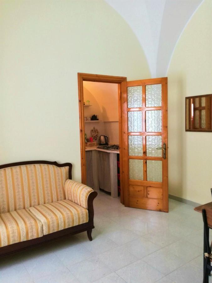 L 'Alcova Holidays Home Centro Storico Ceglie Messapica Esterno foto