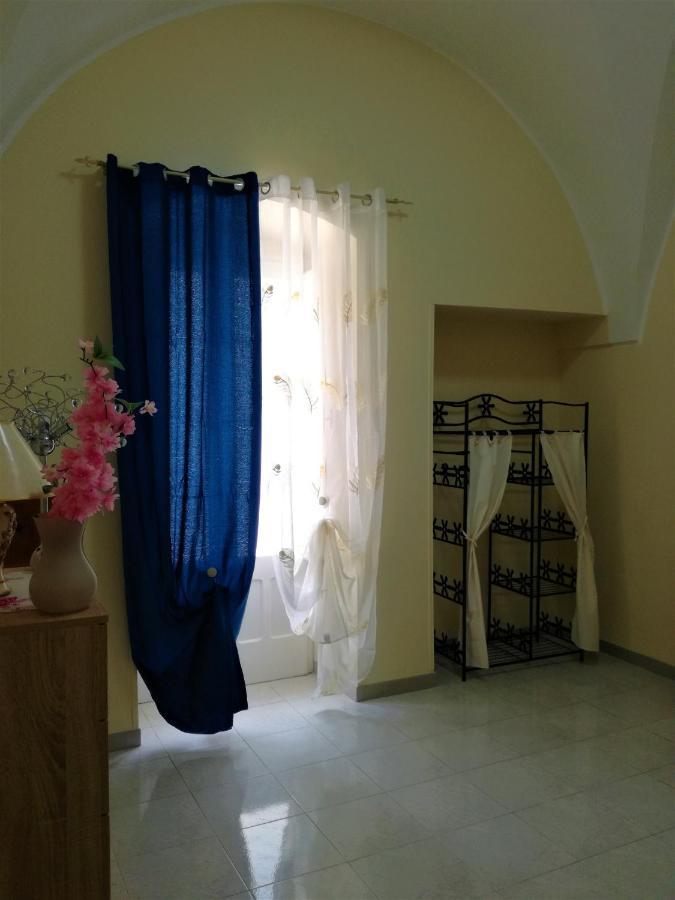 L 'Alcova Holidays Home Centro Storico Ceglie Messapica Esterno foto
