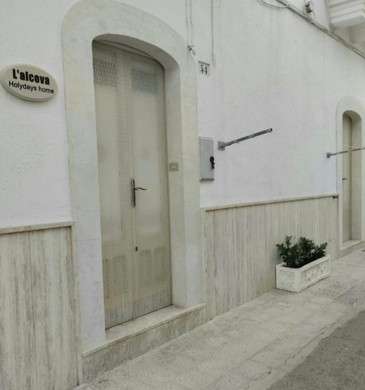 L 'Alcova Holidays Home Centro Storico Ceglie Messapica Esterno foto